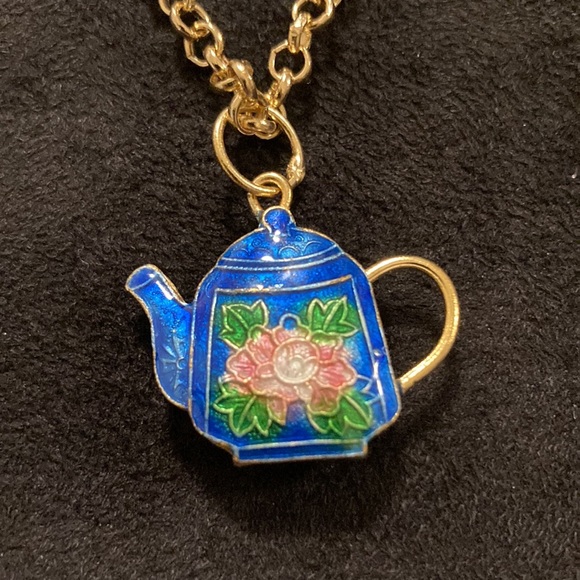 Teapot Necklace - Picture 4 of 5
